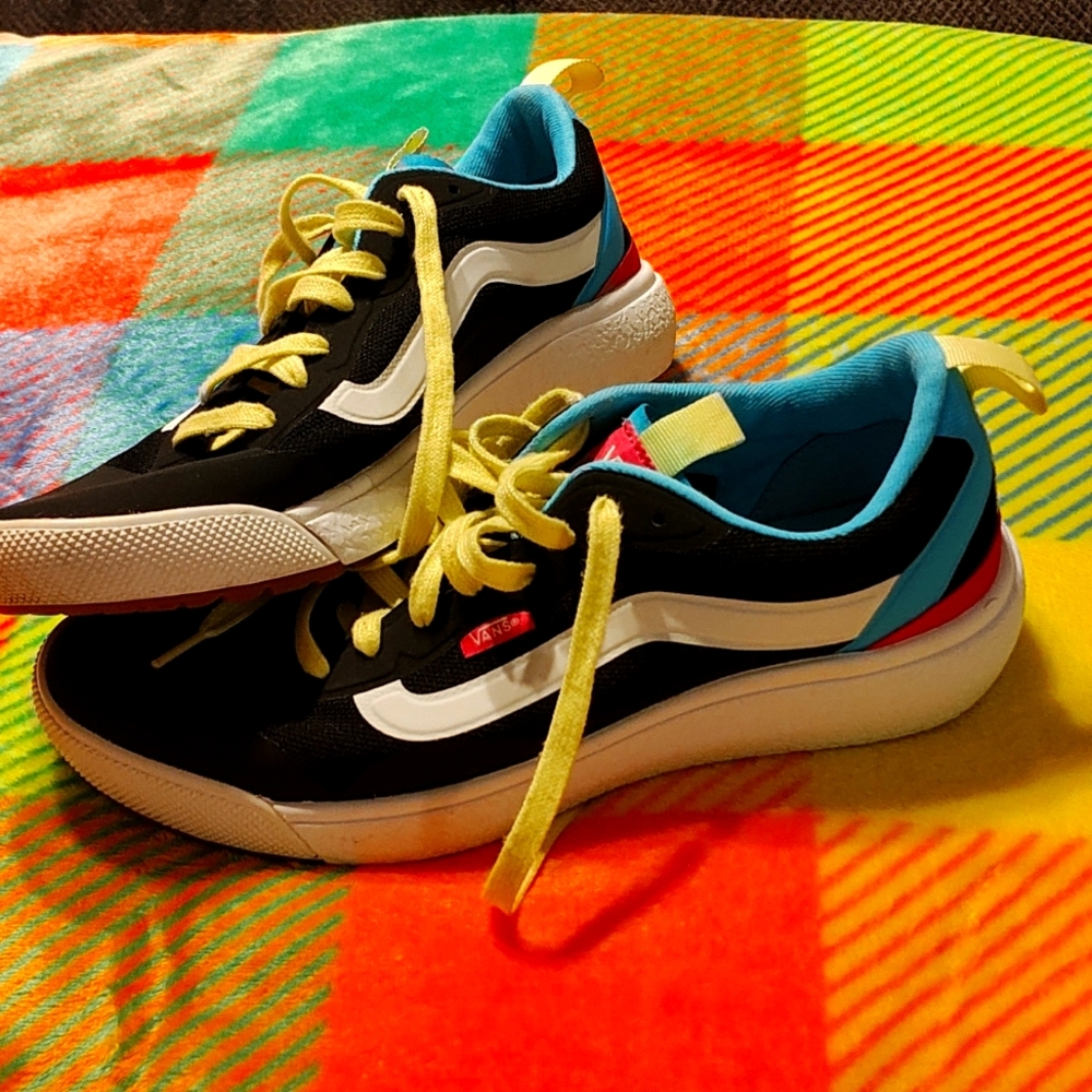 VANS ULTRARANGE